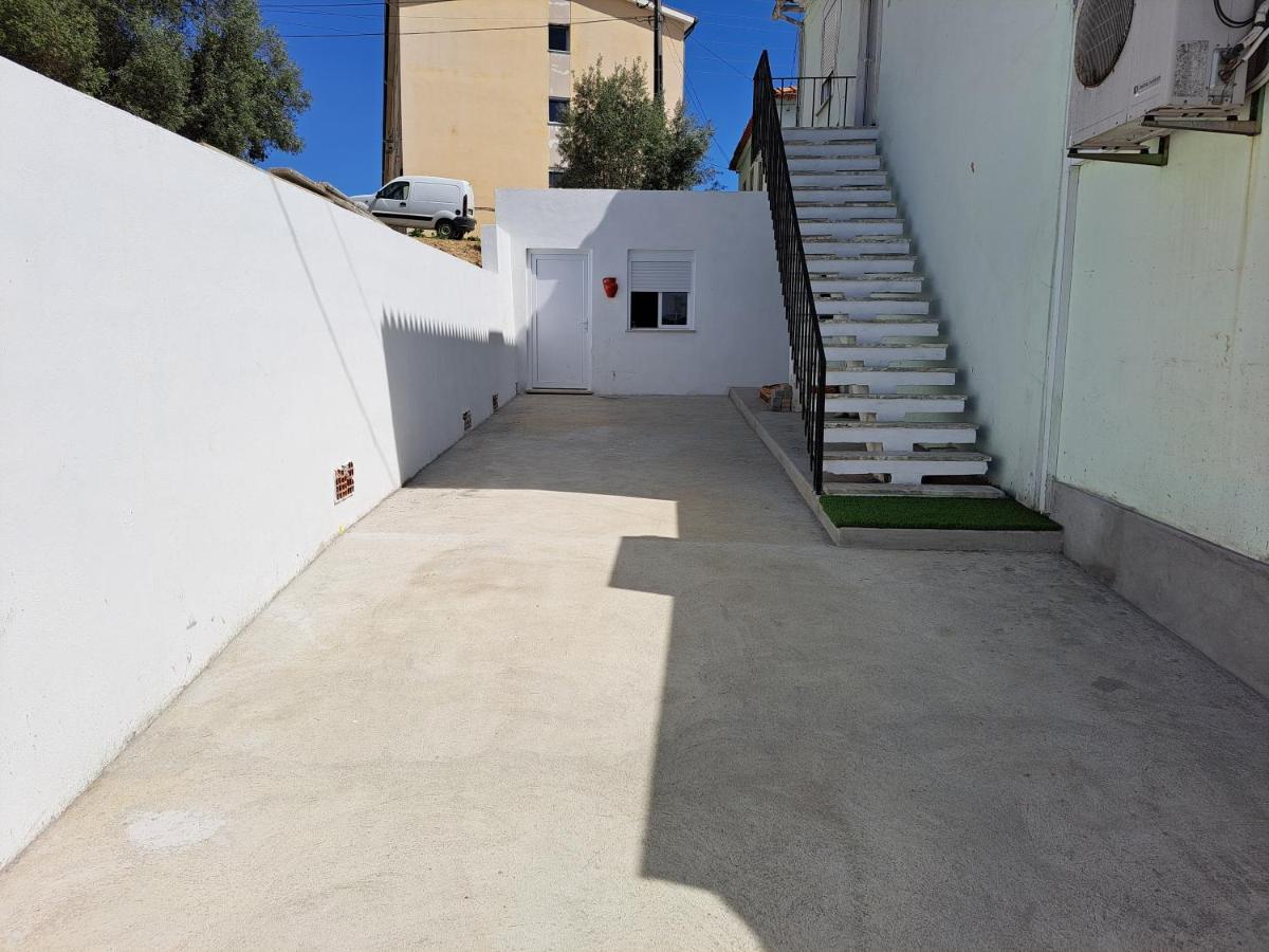Guest Daires Coimbra Luaran gambar