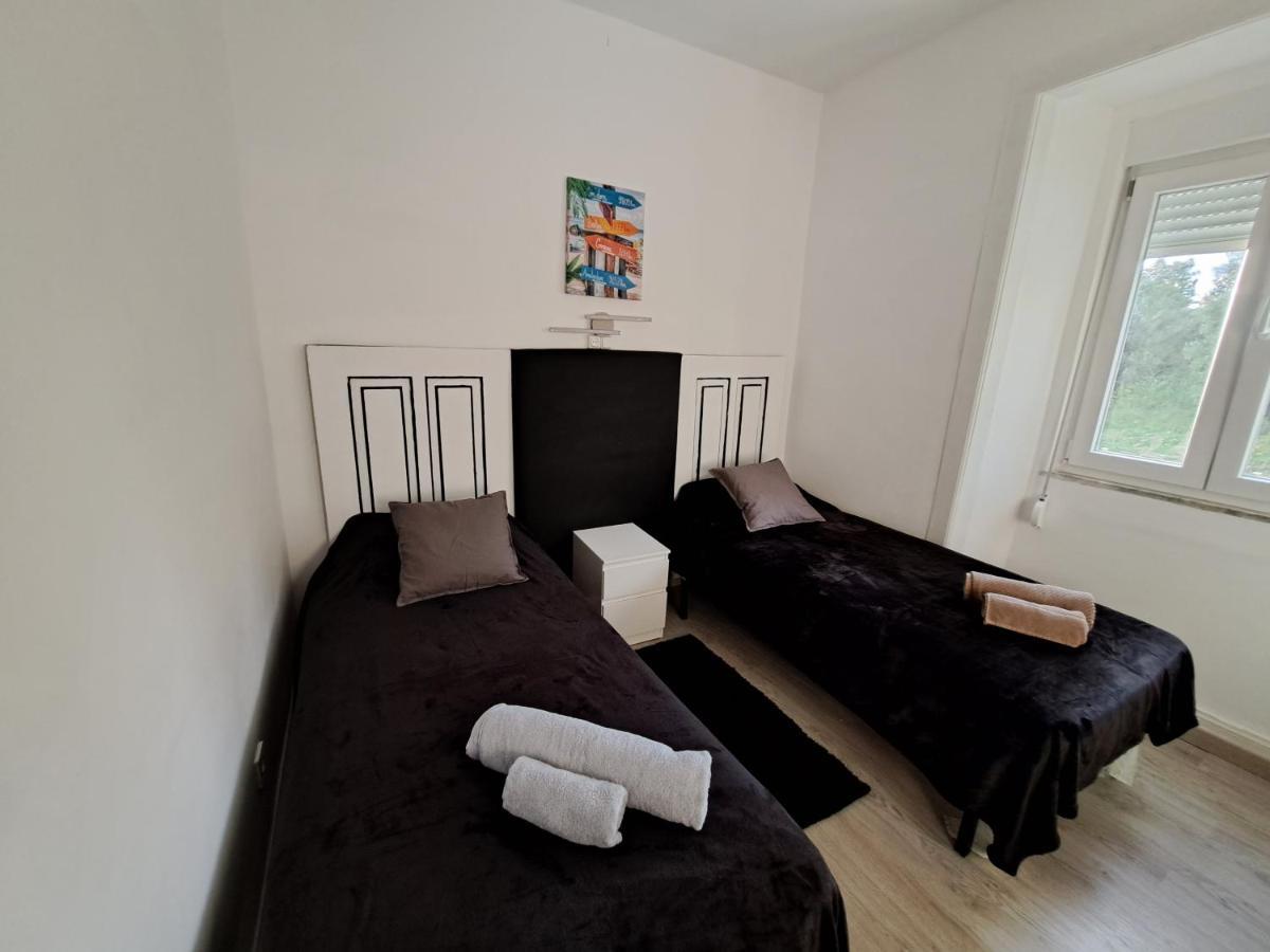 Guest Daires Coimbra Luaran gambar