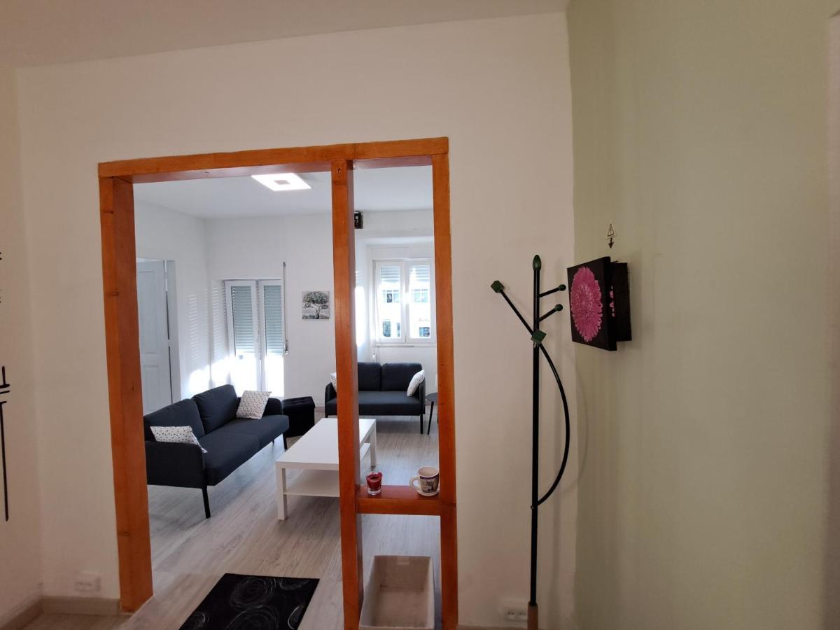 Guest Daires Coimbra Luaran gambar